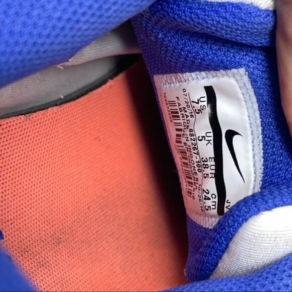 Nike Women's Shoes Runner 882267-100 White and Blue Running Trainers Size 7.5 - Picture 9 of 13